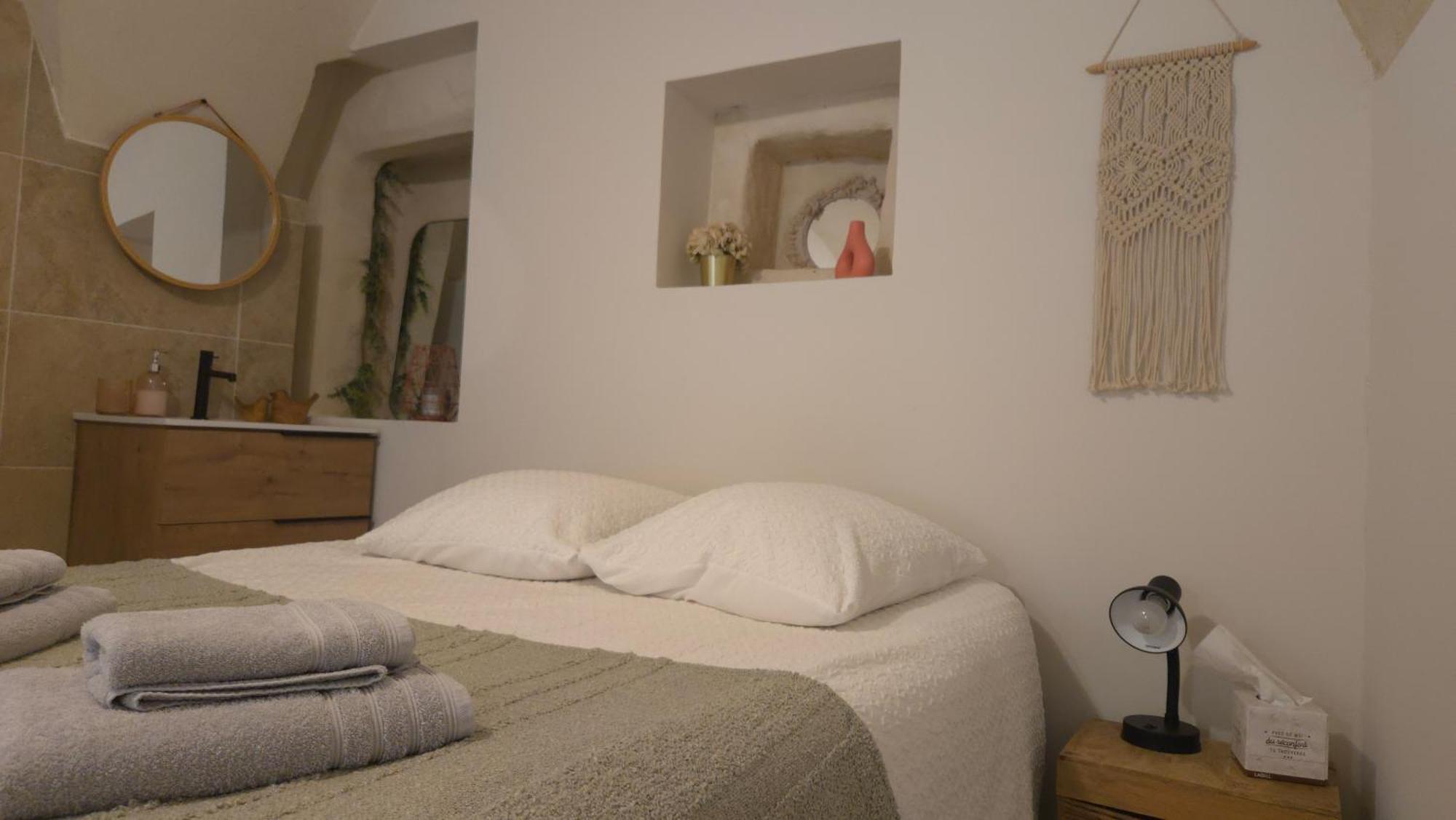 Petit Bonheur Apartment Lauris Bagian luar foto