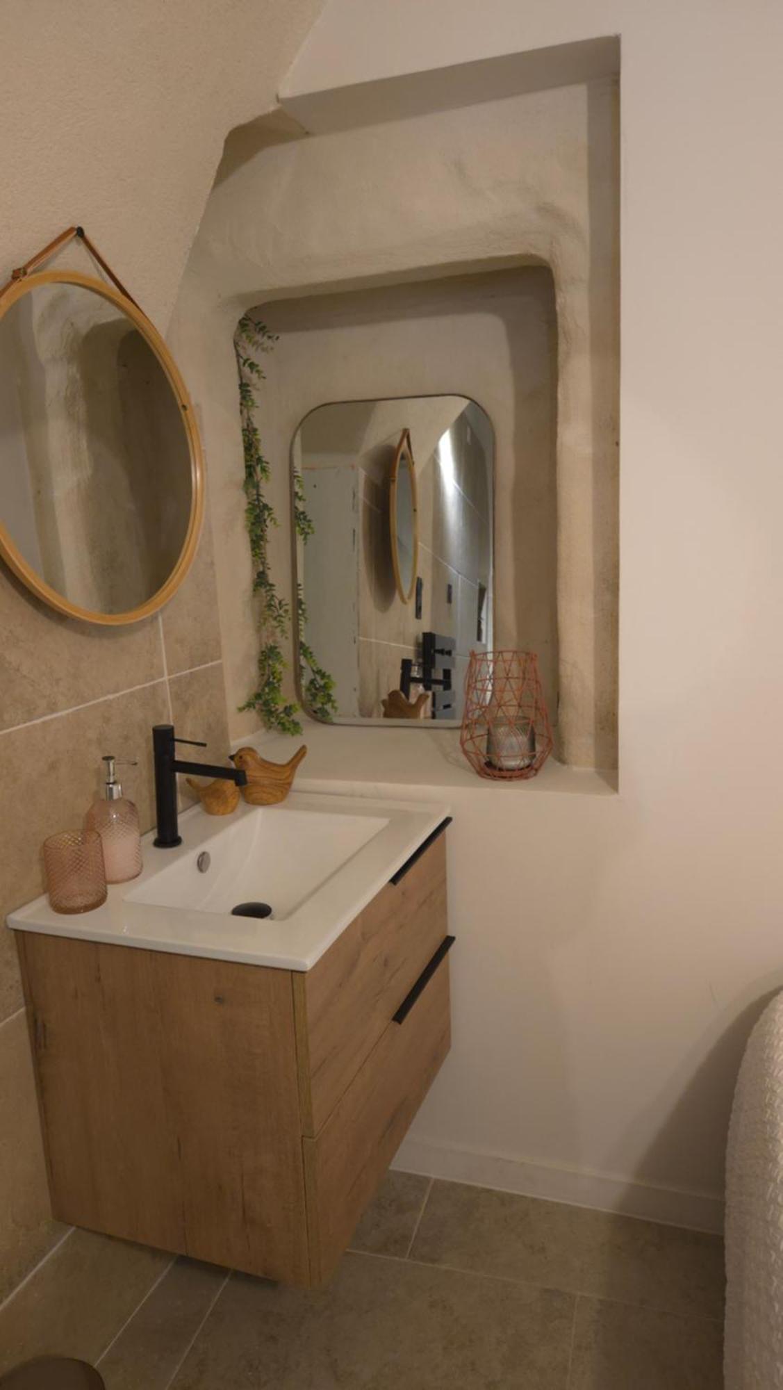 Petit Bonheur Apartment Lauris Bagian luar foto